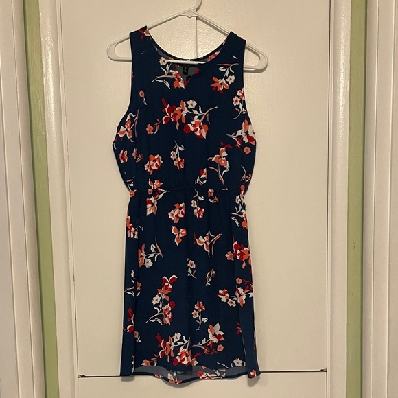 41 Hawthorn Dresses & Skirts - 41 Hawthorn Navy and Red Floral Mini Dress women’s medium